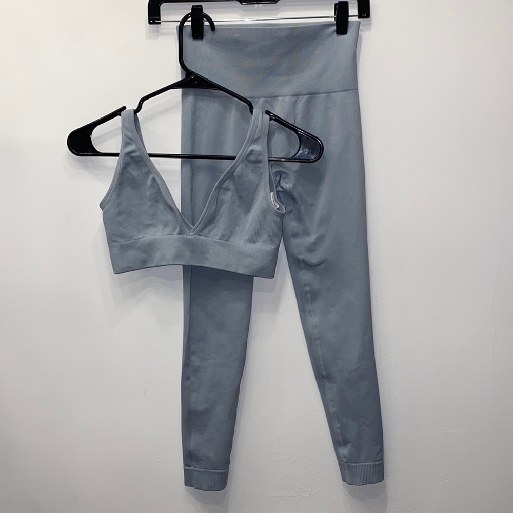 WeWoreWhat Light Blue Leggings - Picture 3 of 14